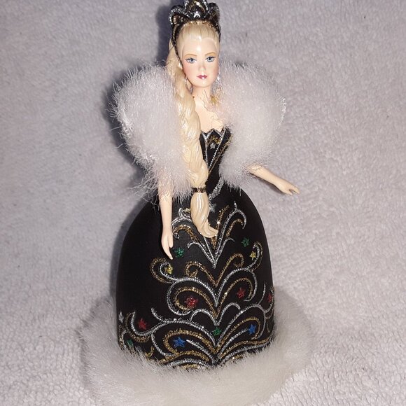 Hallmark Celebration Barbie, Special 2006 Edition - Picture 1 of 6